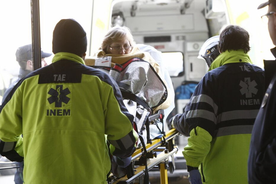 Várias ambulâncias esperavam feridos para os transportar para o hospital. Alguns feridos seguiram de autocarro após serem assistidos no terminal