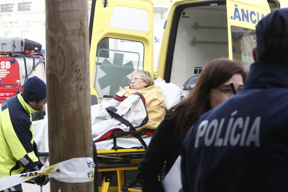 Várias ambulâncias esperavam feridos para os transportar para o hospital. Alguns feridos seguiram de autocarro após serem assistidos no terminal