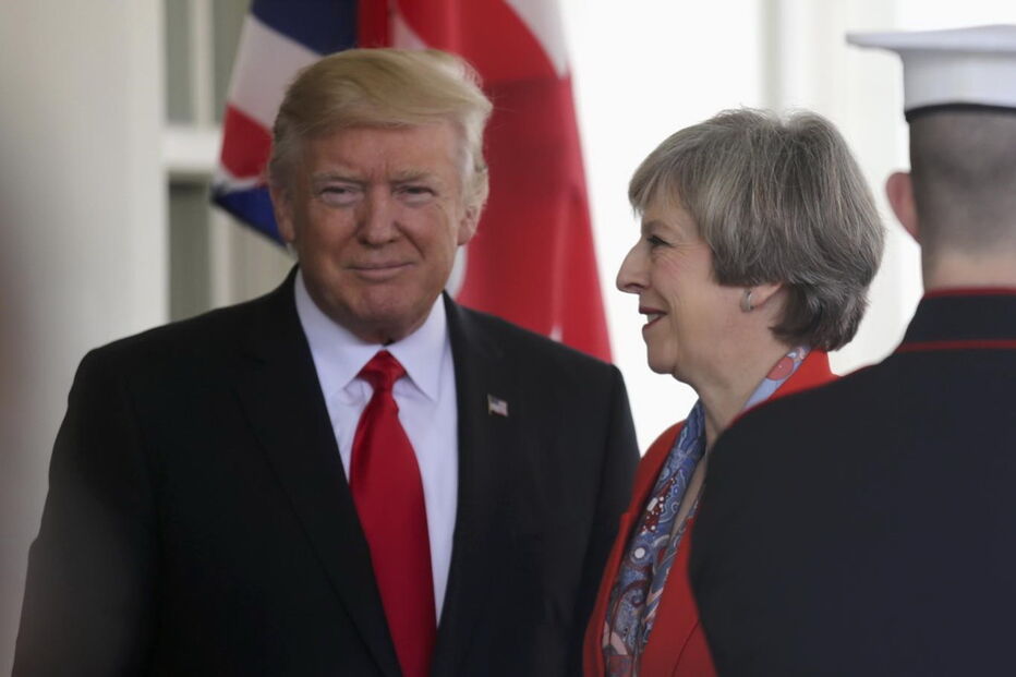 Theresa May encontrou-se com Donald Trump
