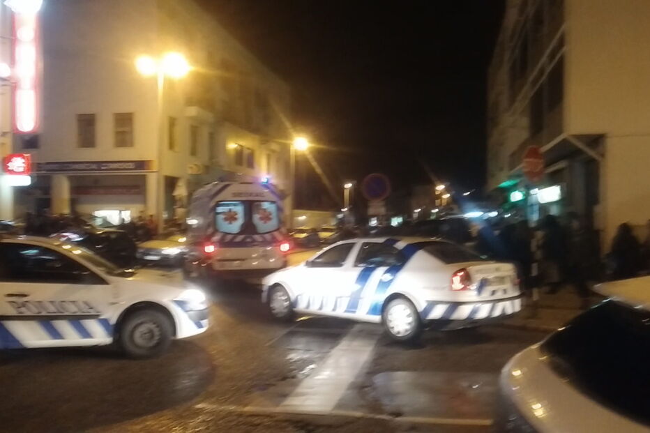 Grande aparato no local após o assalto