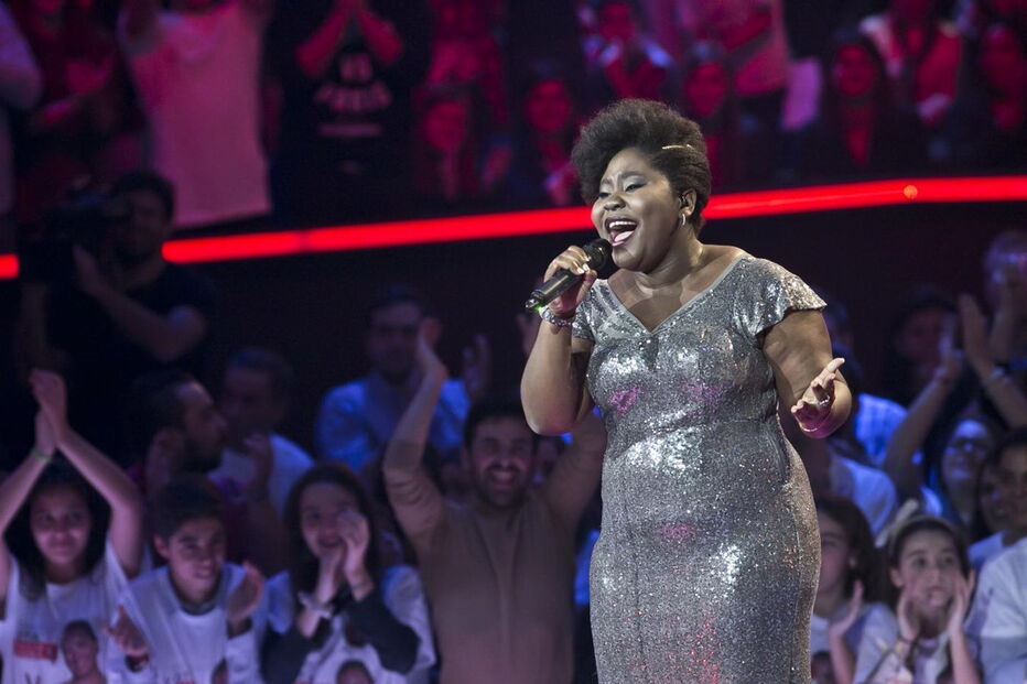 Festival da Canção, RTP, música, cantores, artistas, estrelas, Deolinda Kinzimba 