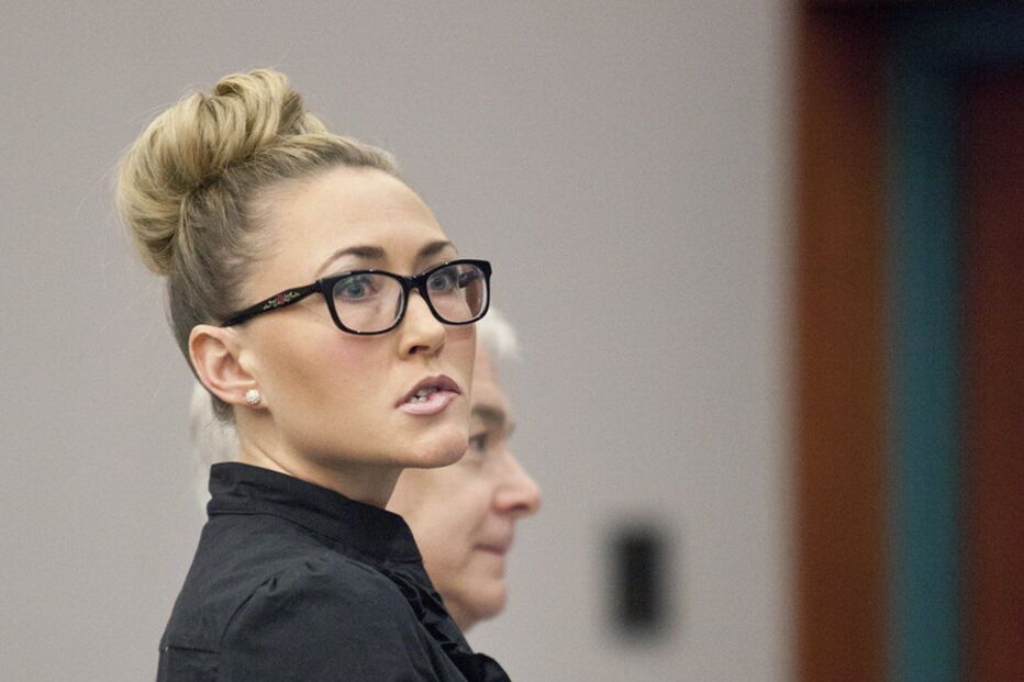 Brianne Altice foi condenada a 30 anos de prisão por ter feito sexo com três alunos menores