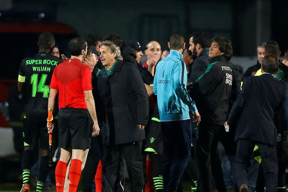 Jesus foi expulso após a derrota (2-1) do Sporting diante do V. Setúbal para a Taça da Liga