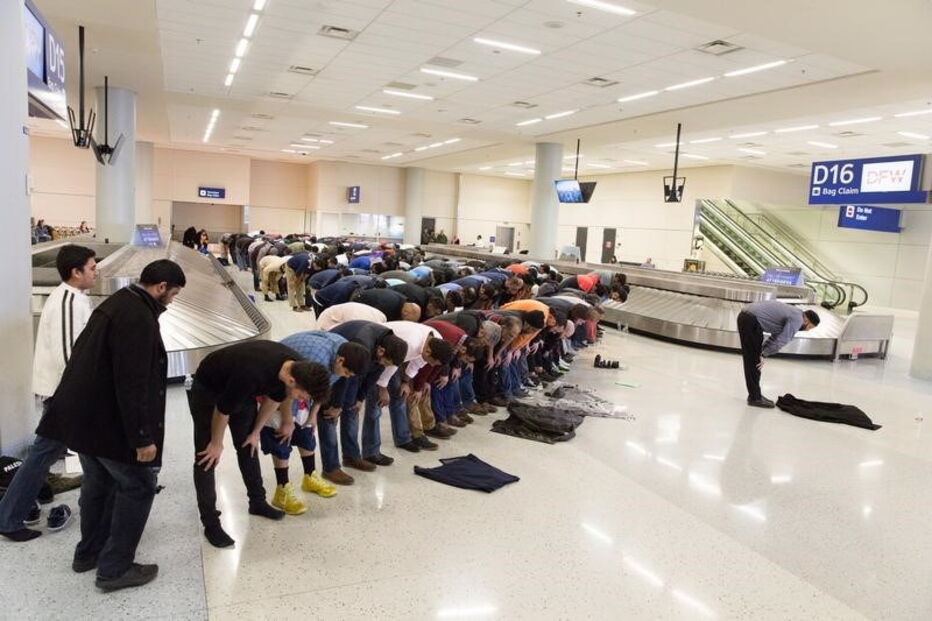 Também houve manifestação no Dallas/Fort Worth International Airport	