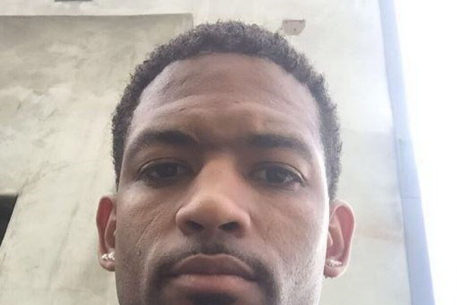 Ator suicida-se em direto no Facebook 