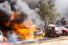 Incêndio deflagrou no parque de estacionamento do festival