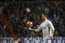 Ronaldo mostra-se solidário com canil em Gouveia