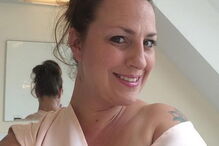 Amanda Tompkins levava os menores para casa e fazia sexo em grupo com eles