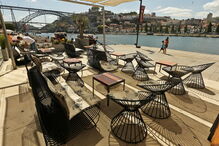 Site elogia paisagens, história, arquitetura, comércio e gastronomia do Porto