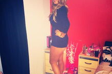 Jovem conta com milhares de seguidores no Twitter, facebook e Instagram. Curvas da milionária são muito elogiadas