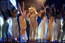 13-02-2017_09_31_44 2017-02-13T020516Z_1455037022_HP1ED2D05SROC_RTRMADP_3_AWARDS-GRAMMYS.JPG