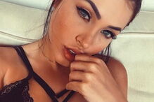 Conheça Cláudia Alende, a Megan Fox brasileira