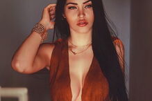 Conheça Cláudia Alende, a Megan Fox brasileira