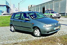 Suspeitos fugiram de carro  