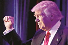 Trump desvaloriza suspeitas e renova ataques contra agências de informações   