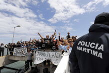 Associação de Moradores dos Hangares, Associação da Ilha do Farol, Sociedade Polis, João Pedro Matos Fernandes, Tribunal Administrativo e Fiscal de Loulé, Câmara de Olhão e Associação da Ilha, Bloco de Esquerda, Catarina Martins
