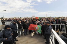 Associação de Moradores dos Hangares, Associação da Ilha do Farol, Sociedade Polis, João Pedro Matos Fernandes, Tribunal Administrativo e Fiscal de Loulé, Câmara de Olhão e Associação da Ilha, Bloco de Esquerda, Catarina Martins