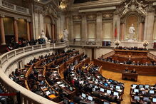 Partidos, votos, PSD, BE, PCP, online, emigrantes, parlamento