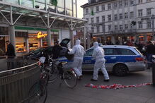 Imagens do local onde um homem investiu sob a multidão este sábado