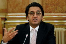 Zeinal Bava foi presidente executivo da PT e, quando a Vivo foi vendida e a Oi comprada, passou para a brasileira. Henrique Granadeiro foi CEO e chairman da PT 