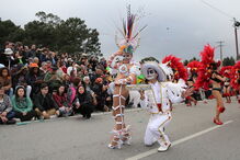 Samba, matrafonas, saloias, caretos... de norte a sul do País celebrou-se o Carnaval