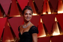 A atriz Alicia Vikander