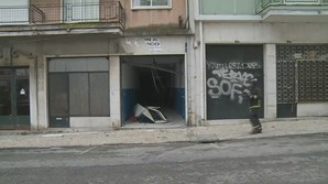 Deslizamento de terras na Rua Damasceno Monteiro