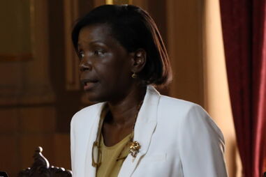 Há mais familiares de ministros com negócios com o Estado