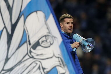 Fernando Madureira culpa 'Super Dragões' e 'candongueiros' por distúrbios na AG do FC Porto