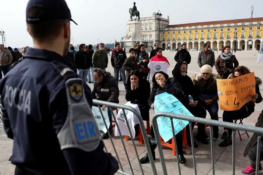Empresários protestaram junto ao Ministério das Finanças, em Lisboa, para exigirem medidas de apoio ao setor