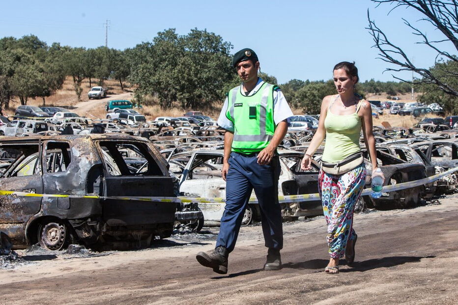 Incêndio deflagrou no parque de estacionamento do festival