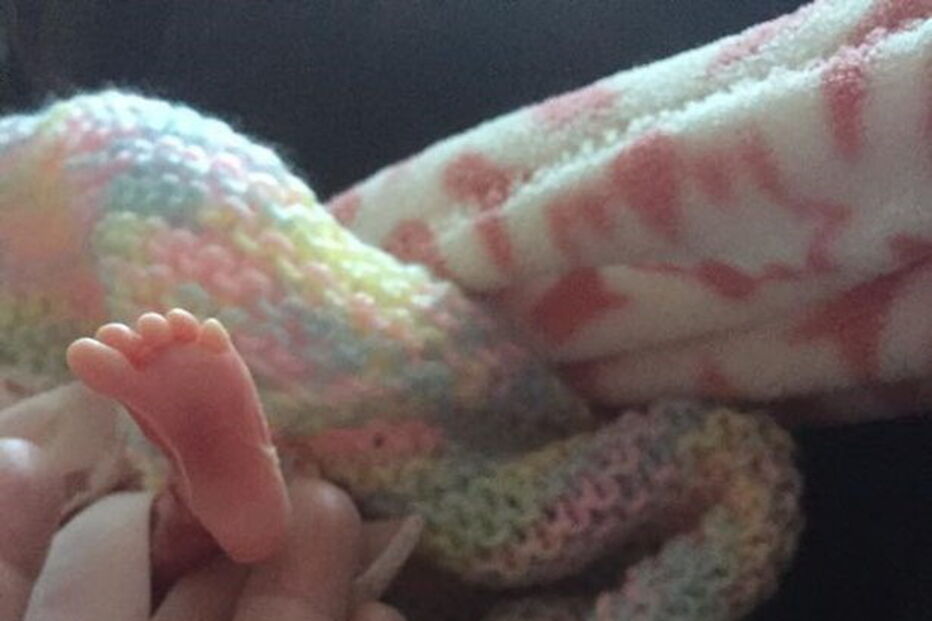 Lindsay Paradiso abortou a pequena Omara às 23 semanas, depois do tumor no pescoço da bebé triplicar de tamanho