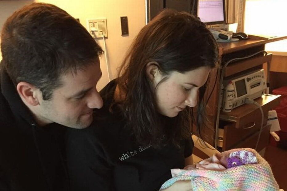 Lindsay Paradiso abortou a pequena Omara às 23 semanas, depois do tumor no pescoço da bebé triplicar de tamanho