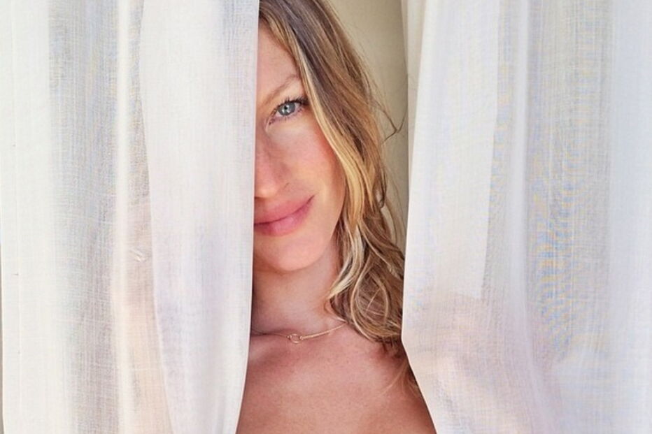 Gisele Bündchen deslumbra nas redes sociais