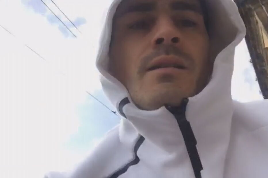 Iker Casillas passeou de bicicleta pelo Porto