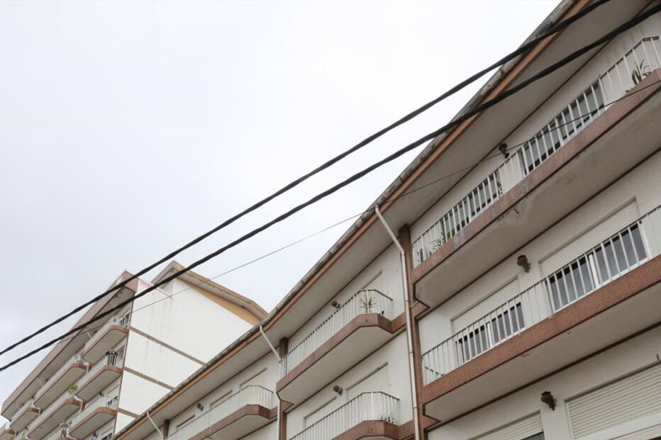 Homem morre ao cair de telhado em Rio Tinto