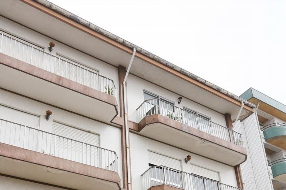 Homem morre ao cair de telhado em Rio Tinto