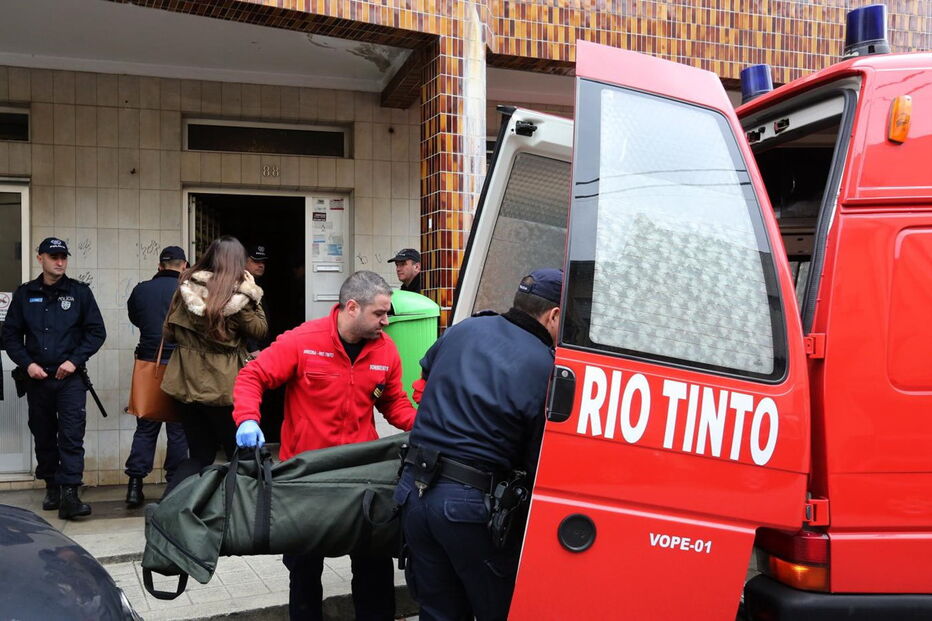 Homem morre ao cair de telhado em Rio Tinto