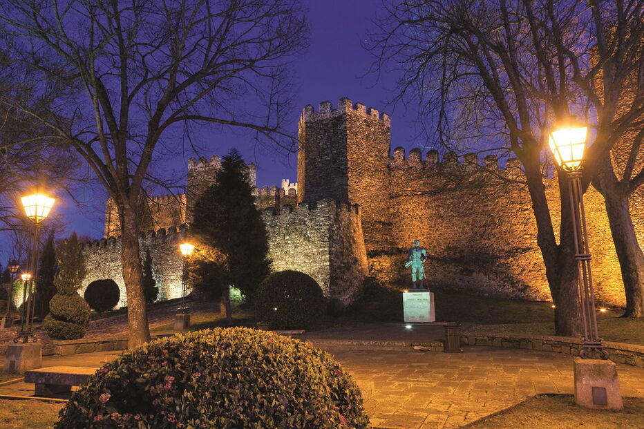 Portugal, País, História de Portugal, Castelo de Almoroul, Tejo, Lisboa, D. Afonso Henriques, Castelo de S. Jorge, Exposição Permanente, Sítio Arqueológico, Câmara Escura, Café do Castelo, Castelo de Montemor-o-Velho, Afonso IV, História de Portugal
