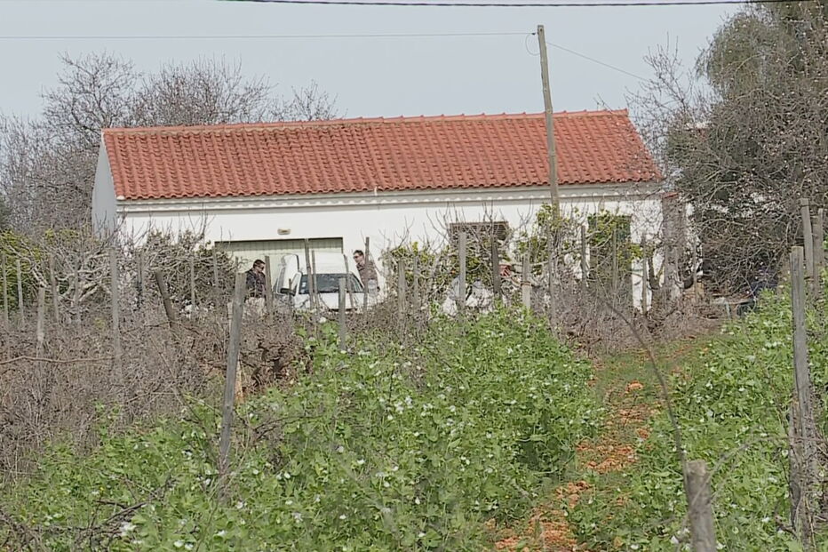 Corpo de Álvaro Paderna, de 84 anos, foi encontrado em casa, na Guia