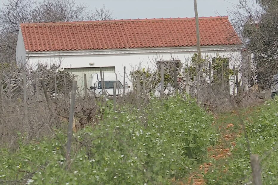 Corpo de Álvaro Paderna, de 84 anos, foi encontrado em casa, na Guia