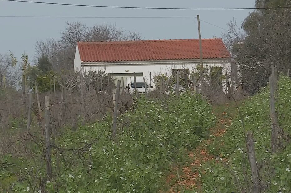  Corpo de Álvaro Paderna, de 84 anos, foi encontrado em casa, na Guia