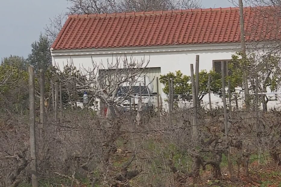  Corpo de Álvaro Paderna, de 84 anos, foi encontrado em casa, na Guia