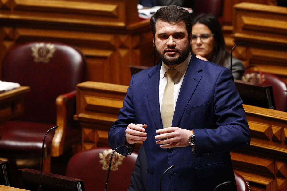 PS, CDS, Caixa Geral de Depósitos, João Paulo Correia, António Domingues, João Almeida, política, Mário Centeno