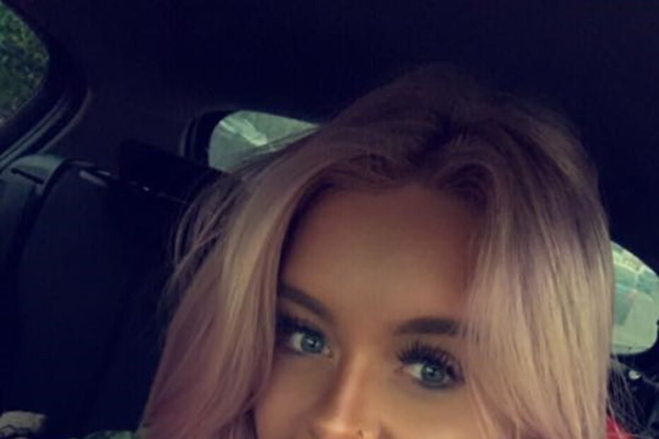 Jovem conta com milhares de seguidores no Twitter, facebook e Instagram. Curvas da milionária são muito elogiadas