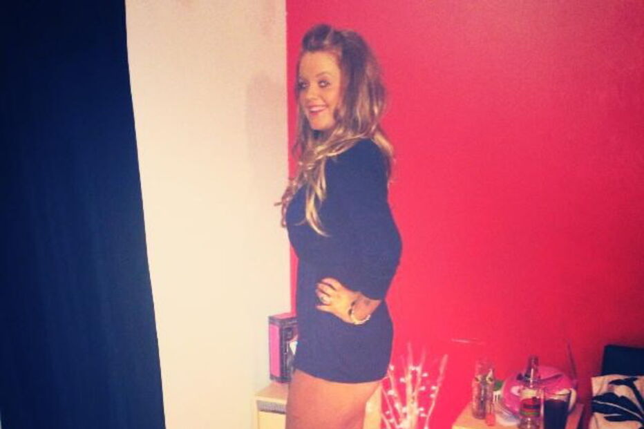 Jovem conta com milhares de seguidores no Twitter, facebook e Instagram. Curvas da milionária são muito elogiadas