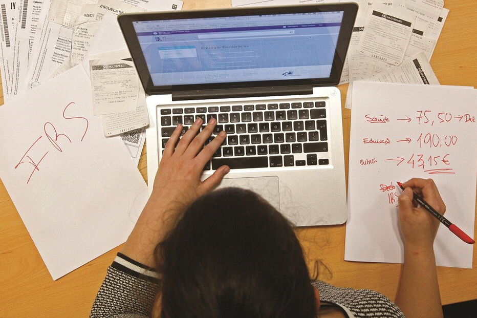 e-Fatura, contribuintes, despesas, irs, 