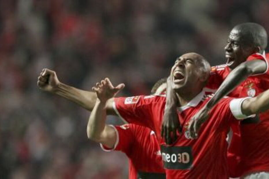 15-02-2017_00_33_11 2010 luisão  braga  golo título.jpg