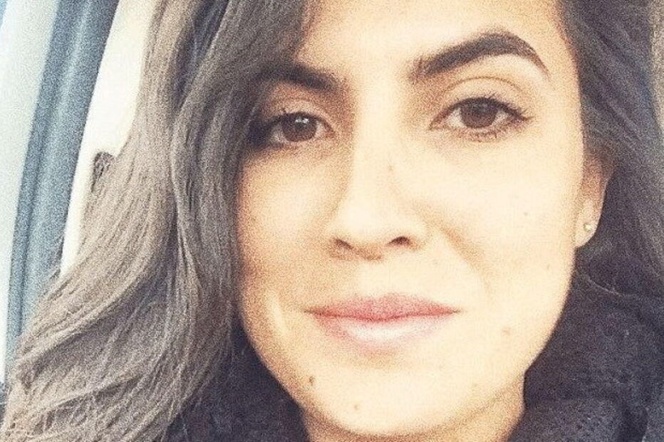 Allison Ramirez criou perfume com fluidos vaginais, rosa, cedro e almíscar sintético