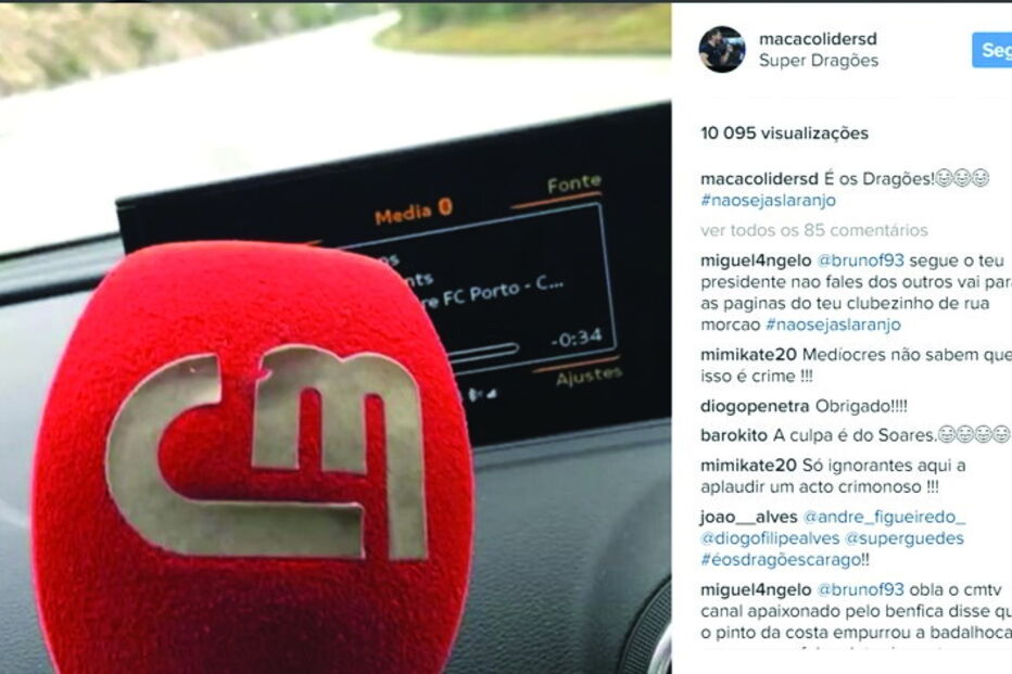 Super Dragões roubam microfone